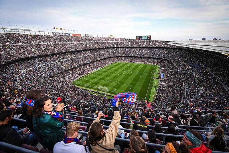 Kiến trúc độc đáo và sức chứa của Camp Nou